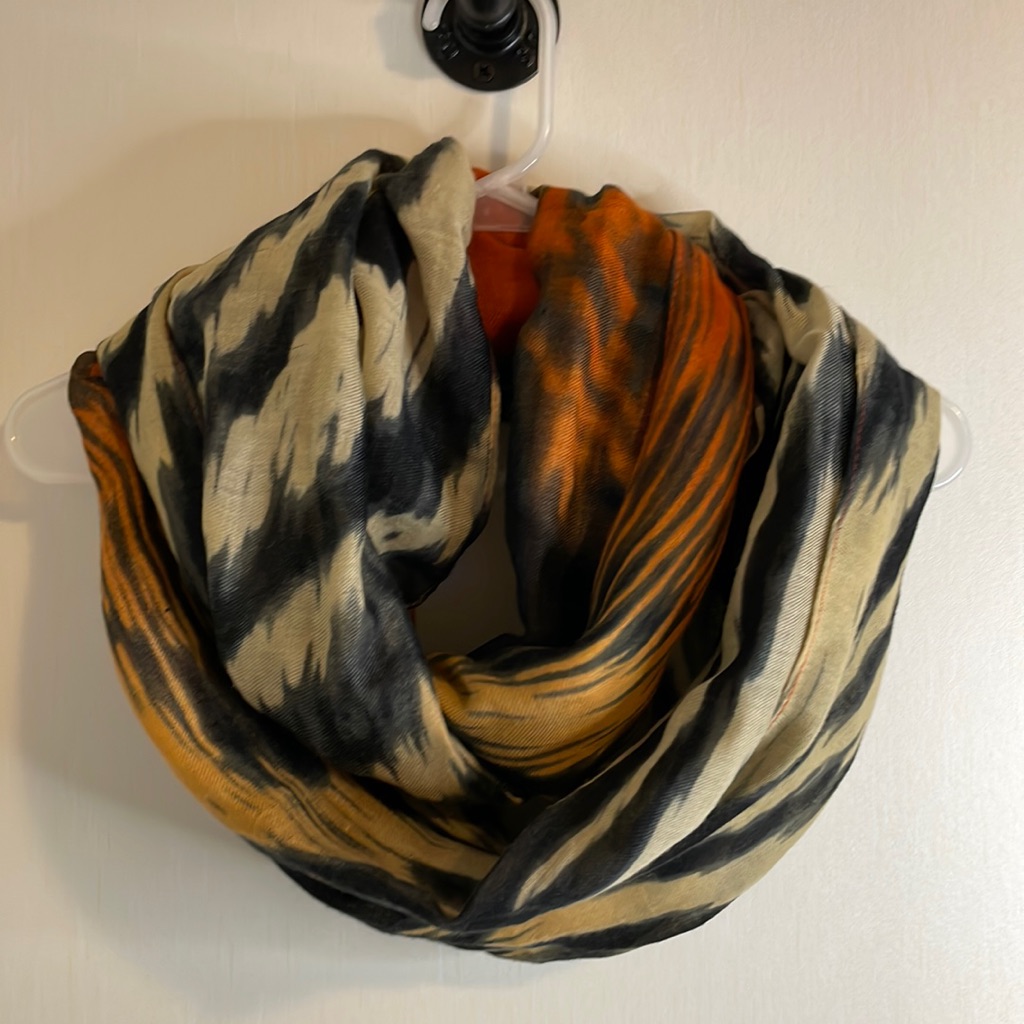 Infinity Scarf Euc